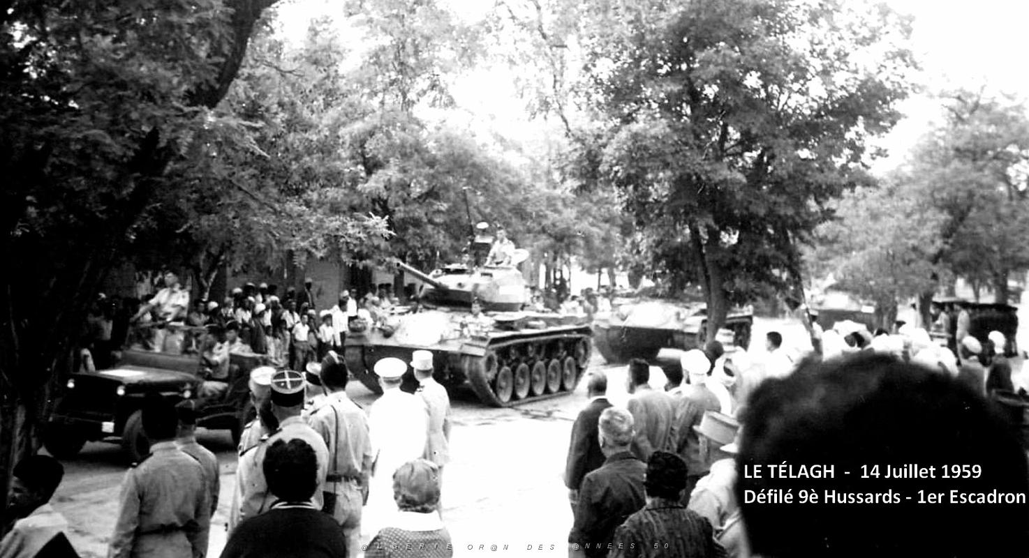 1357- Le Telagh - Defile 9e Hussards -14  juillet 1959.jpg